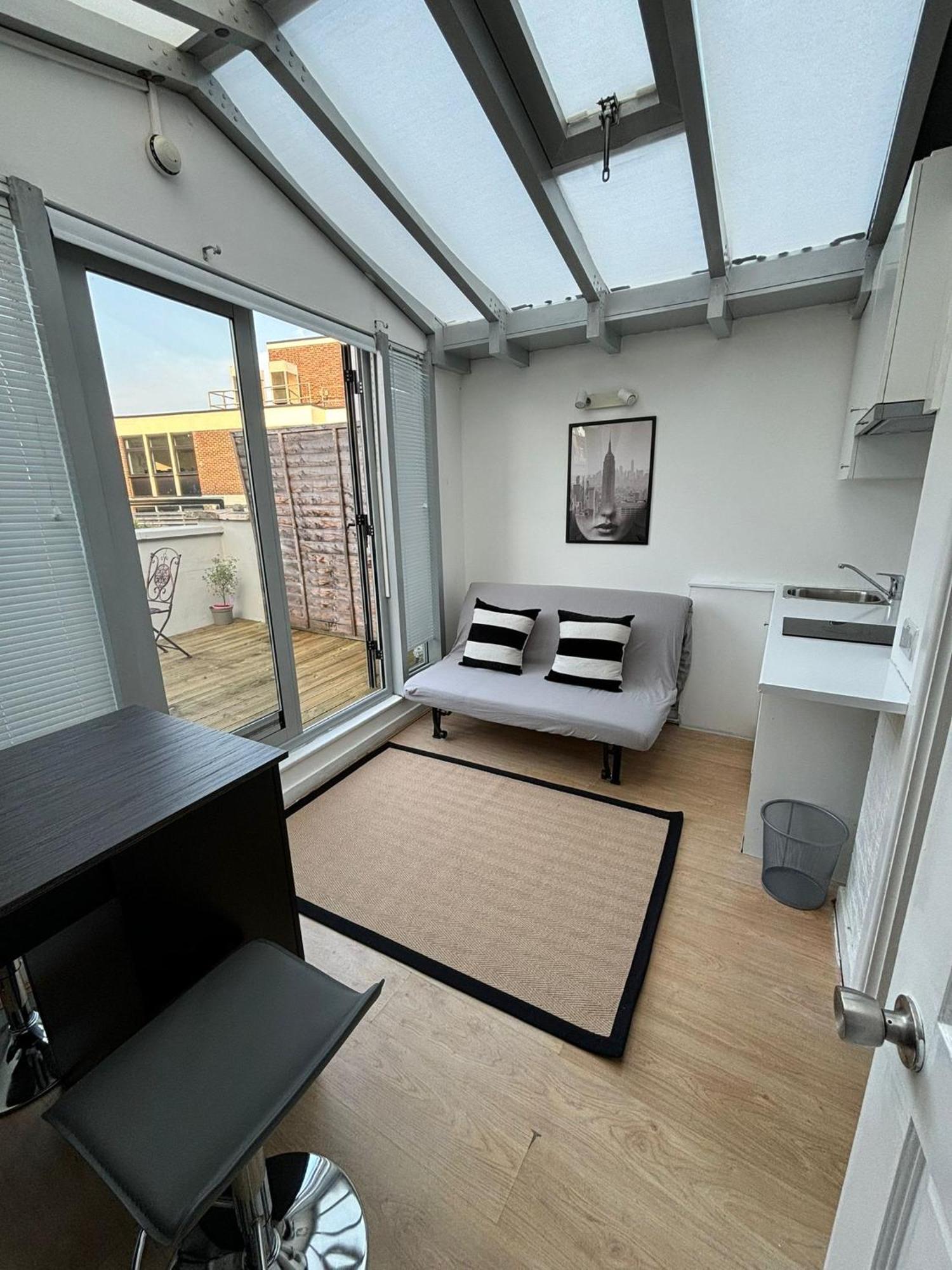 شقة Top Floor Delightful Flat لندن المظهر الخارجي الصورة
